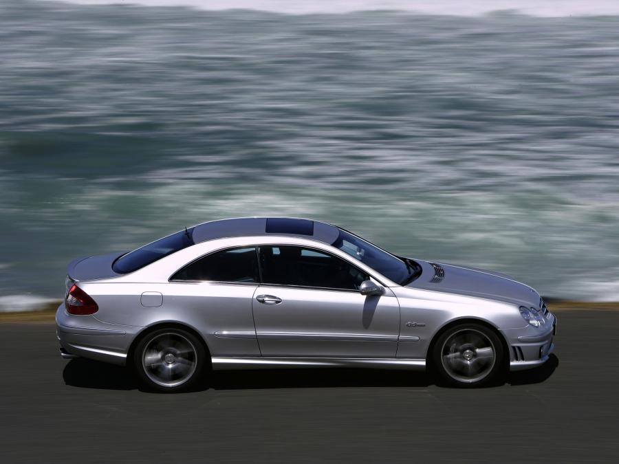  Mercedes-Benz CLK63 AMG 2006 года  (WW) (фото 15 из 19)